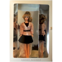 Rare-Poupee-Barbie-du-magasin-HARVEY-NICHOLS.jpg